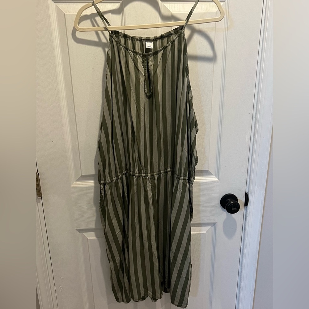 🆕 NWT Old Navy olive striped shorts romper